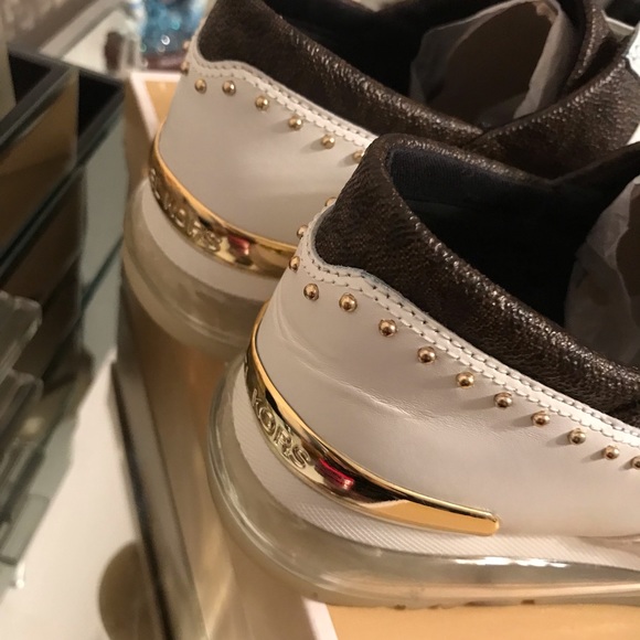 Michael Kors beautiful shoes - Picture 4 of 6